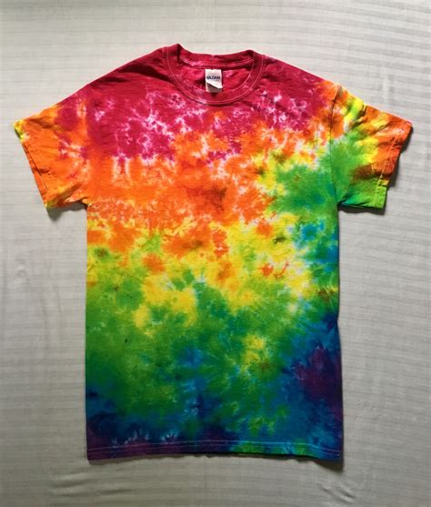 Crumple tie due - Now that you know how easy it is to do the crumple tie-dye technique on just about anything you can tie dye, check out this 5-crumple-tie-dye-ideas roundup of ideas to get …Web